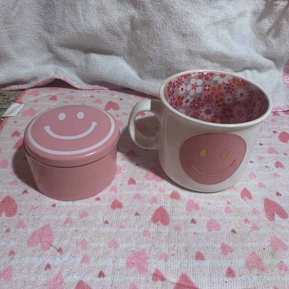Smiley Mug and Trinket